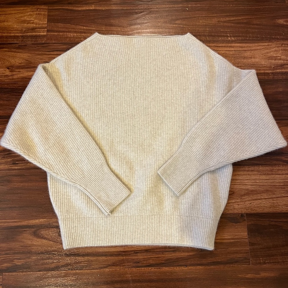 le.coeur blanc boat neck sweater (Beige) Size Medium